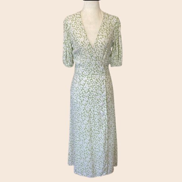 Light Green and White Floral Midi Wrap Dress Size XS with Button front - Picture 1 of 13